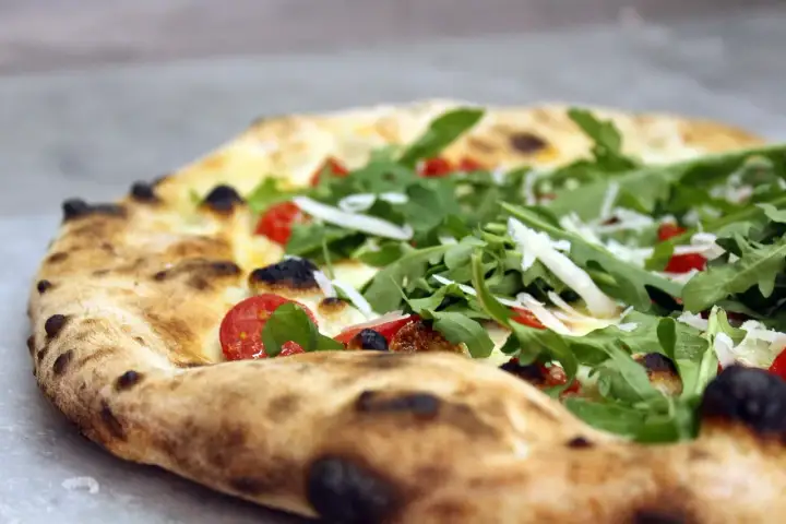 Drożdże do pizzy - które wybrać? Świeże, suche, instant?
